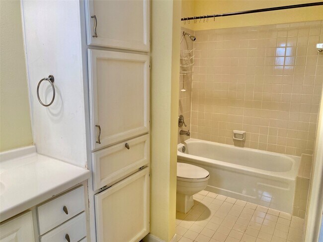 Building Photo - 2478 Bering Dr