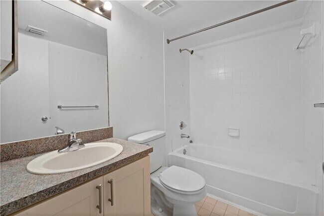 Building Photo - 9995 Nob Hill Ln