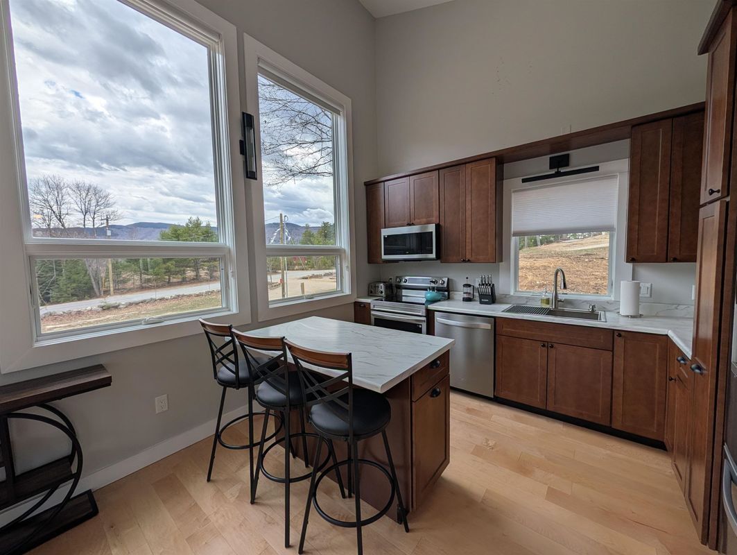 Building Photo - 274 Ragged Mountain Hwy