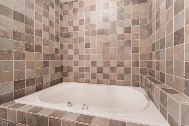 Building Photo - 200 Hoover Ave