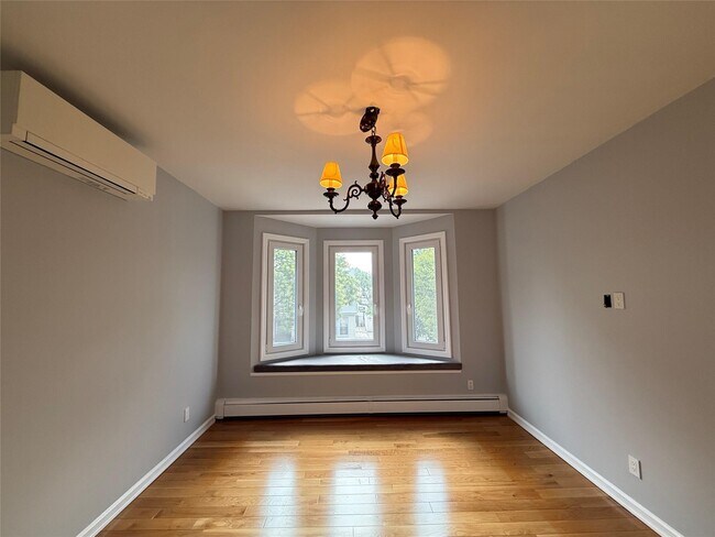 Building Photo - 77-15 78th St