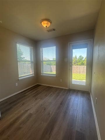 Building Photo - 436 Longshore Dr
