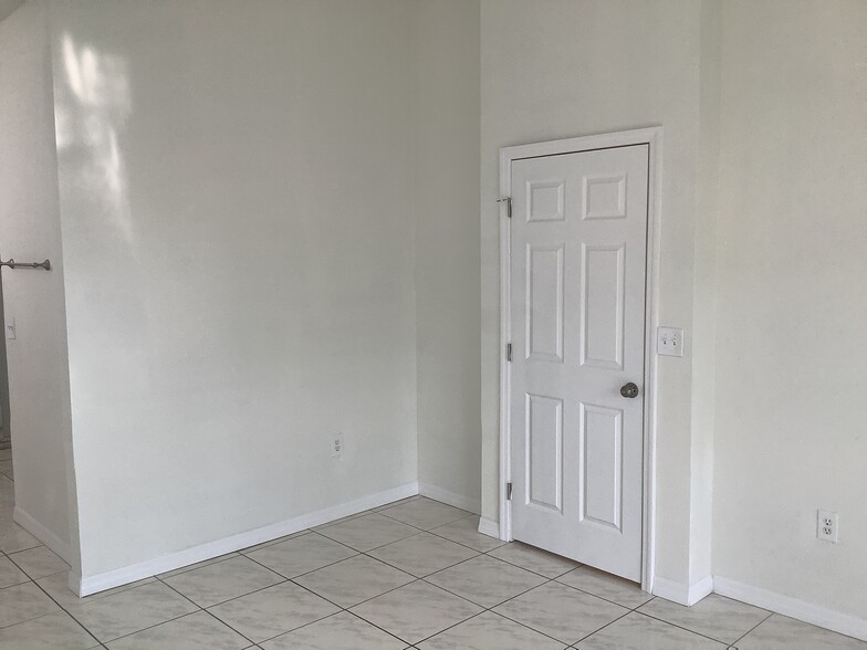 Building Photo - 2808 Berkshire Cir