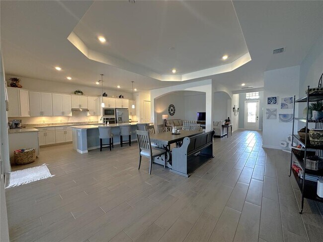 Building Photo - 15172 River Birch Ct