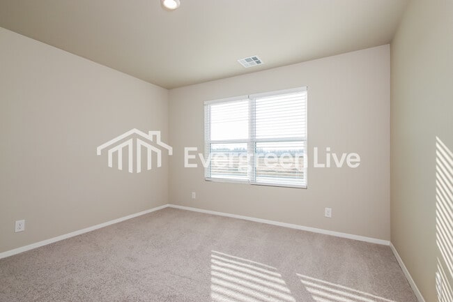 Building Photo - 8615 E 164th Ct S