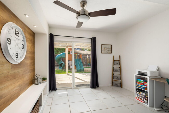 Building Photo - 51905 Avenida Velasco