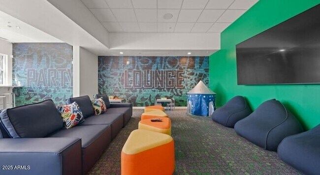 Building Photo - 6025 W Thomas Rd