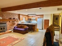Building Photo - Spacious & Beautiful 1 Bedroom, 1 Bath Bas...