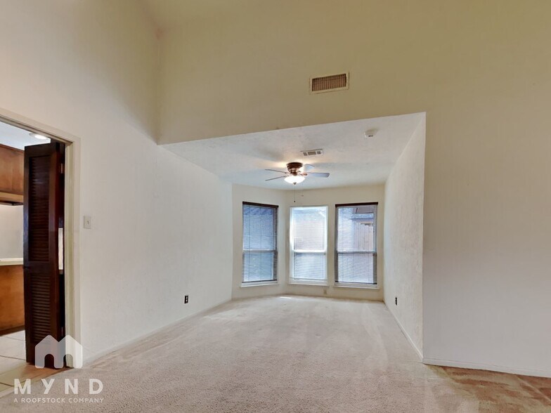 Building Photo - 7310 Treewater Dr