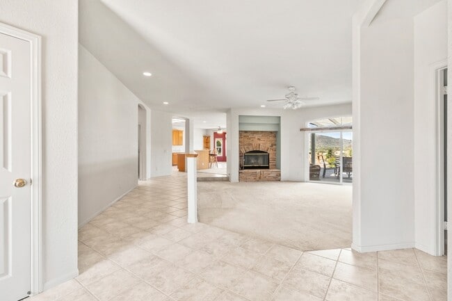 Building Photo - 15543 Vista Vicente Dr