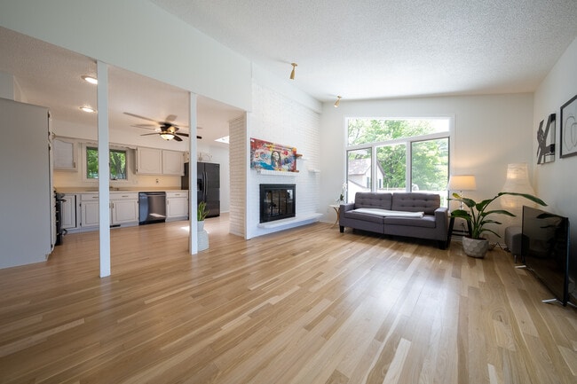 Building Photo - 8564 Lincoln St