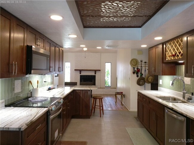 Building Photo - 96 Sycamore Cir