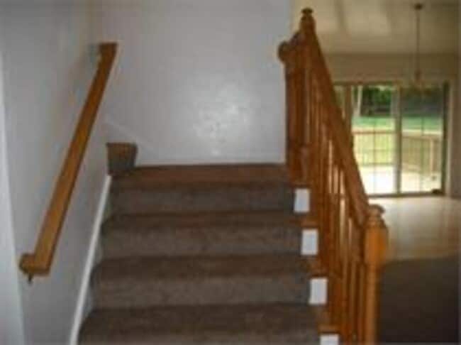 Building Photo - 2652 Maple Hills Dr
