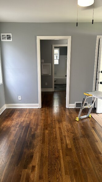 Primary Photo - 4161 Dunn Ave