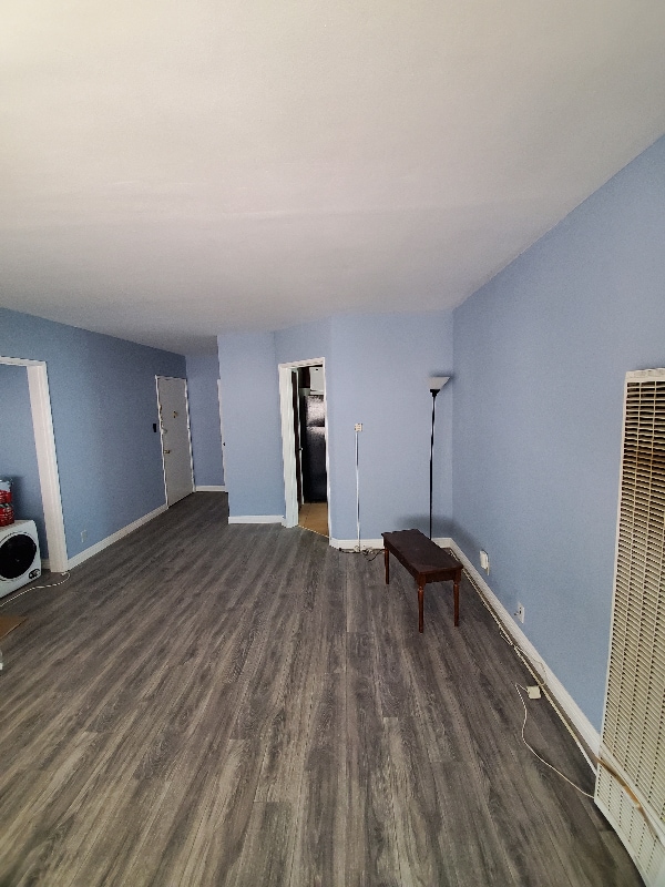 Building Photo - 617 Cedar Ave