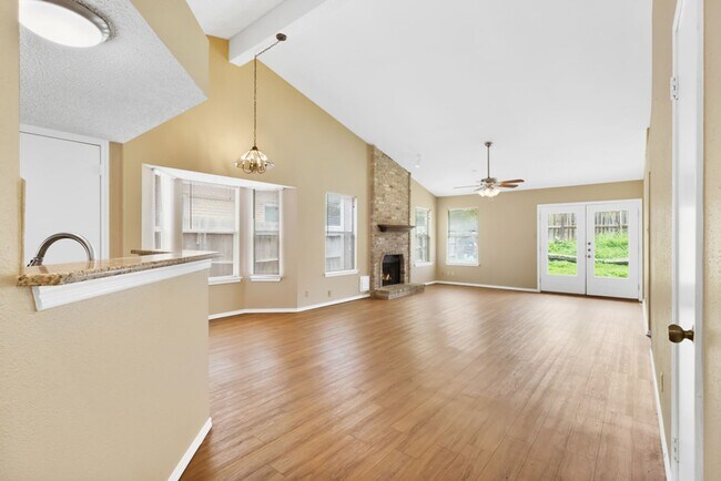 Building Photo - 8007 Forest Crossing