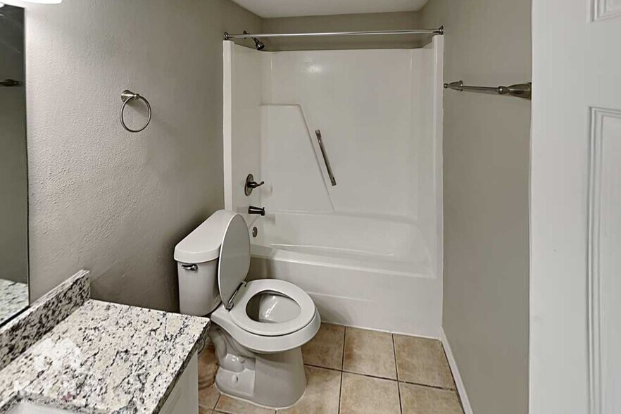 Building Photo - 6701 Village Grove Ct