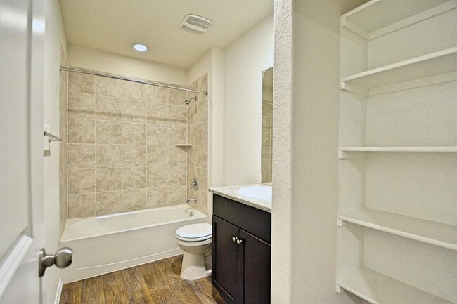 Building Photo - 2934 Wolfcreek