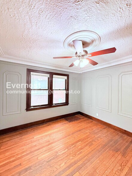 Building Photo - 13523 Santa Rosa Dr