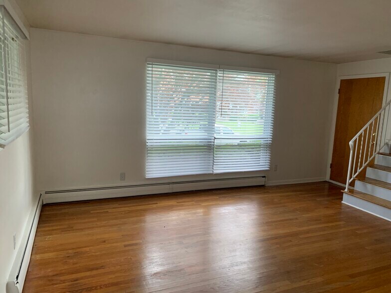 Building Photo - 2607 Smith Dr