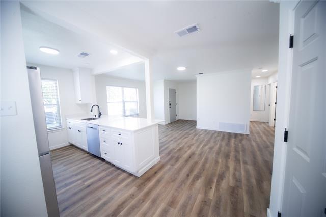 Building Photo - 3233 S University Dr