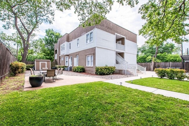 Building Photo - 4719 Junius St