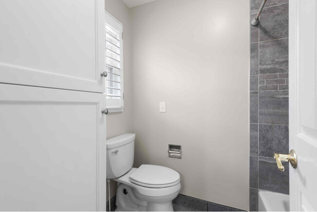 Building Photo - 3528 S 900 E