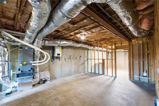 Building Photo - 8465 Bethel Ridge Ct