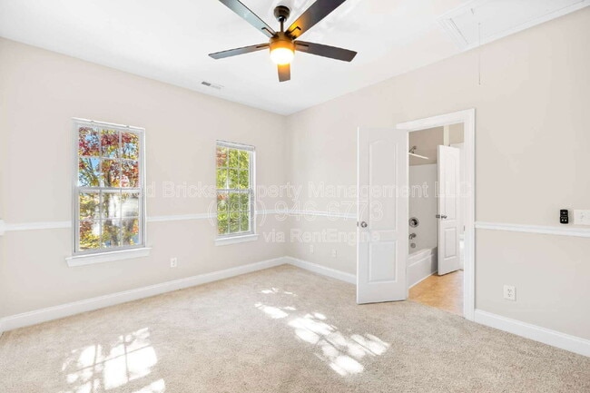 Building Photo - 10411 Alvarado Way