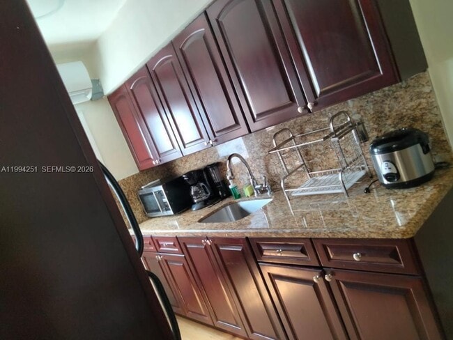 Building Photo - 4015 Indian Creek Dr