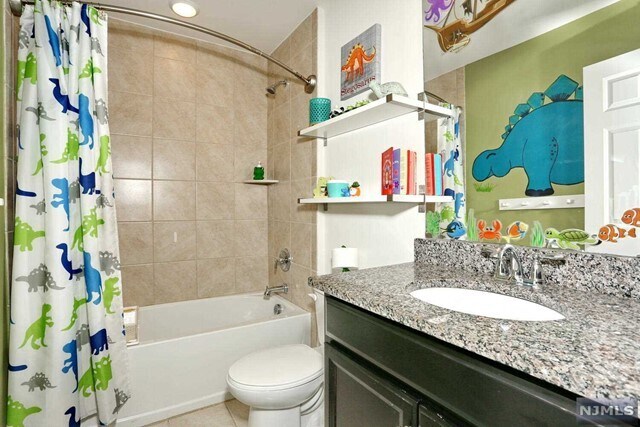 Building Photo - 4-12-30 30th St