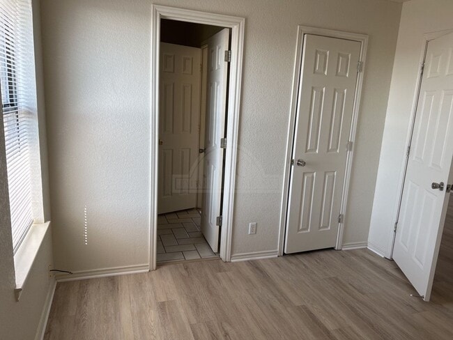 Building Photo - 902 McDaniel Cir