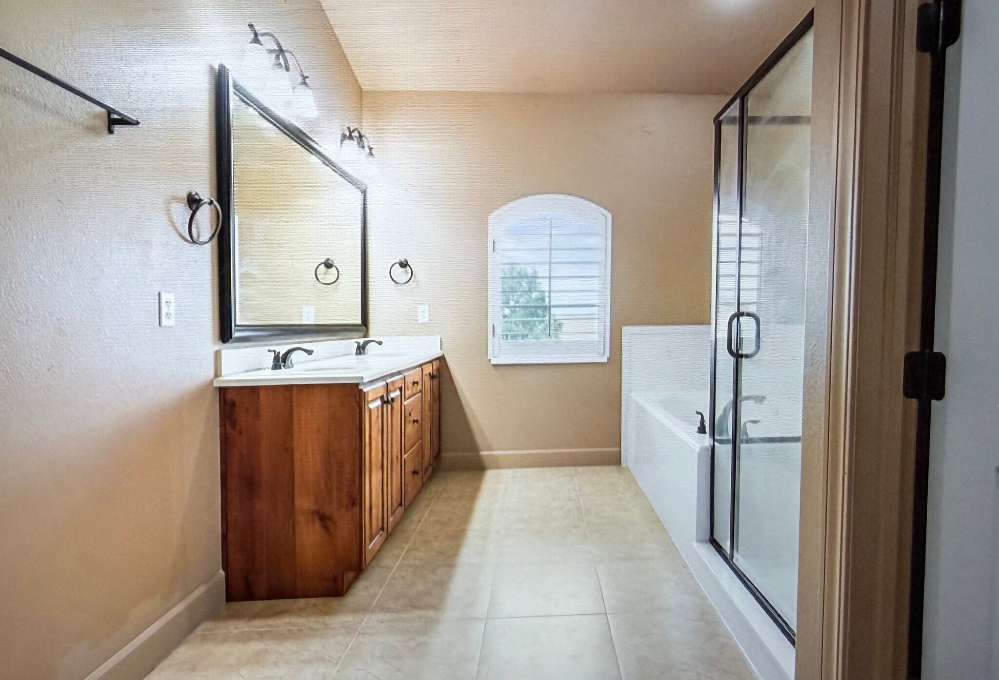 Building Photo - 930 N 980 W