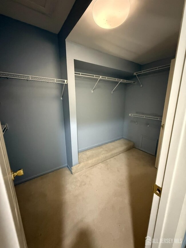 Building Photo - 75 Gate House Ln