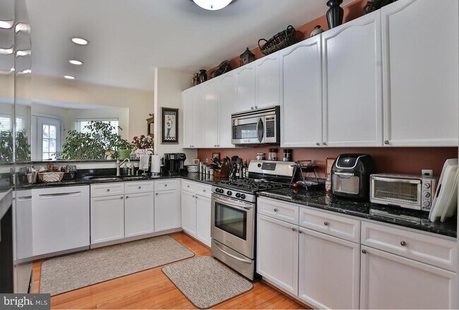 Building Photo - 5111 Lands End Ct