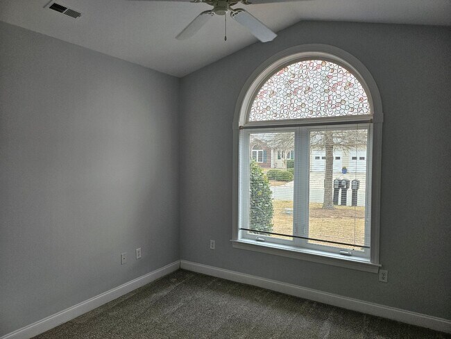 Building Photo - Southport - 3bedroom, 2 bath Townhouse