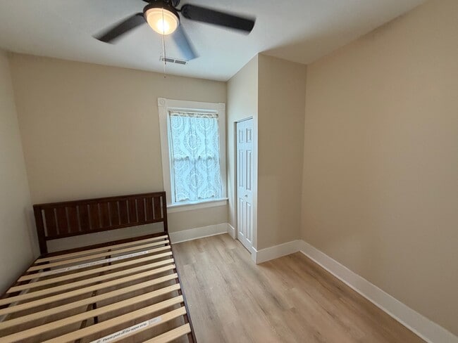 Building Photo - 1326 Morton Ave SE