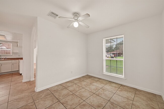 Building Photo - 6311 Tall Willow Dr