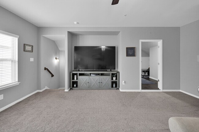 Building Photo - 3791 Lake Bend Shore Dr
