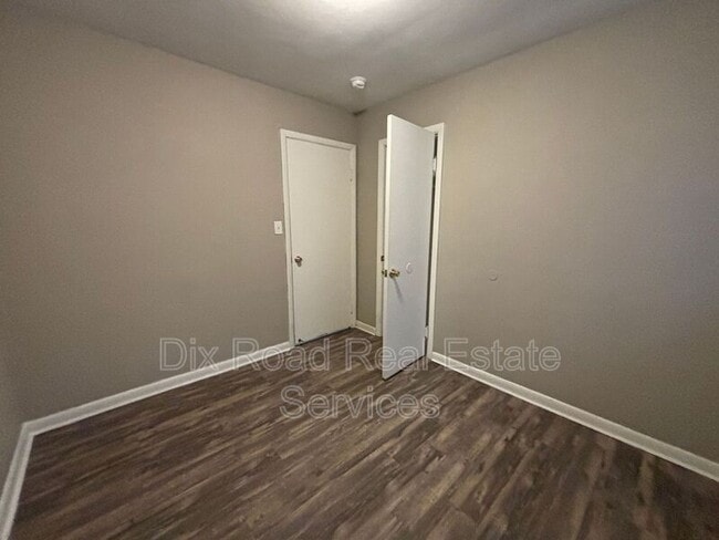 Building Photo - 2237 Carolina St