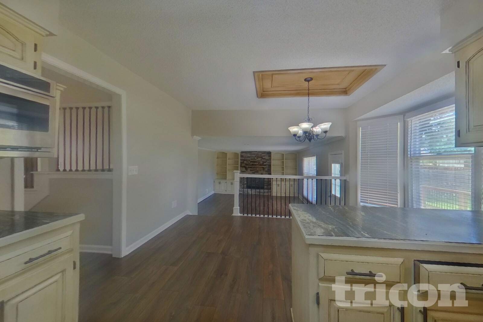 Building Photo - 1404 S Montebello Ln
