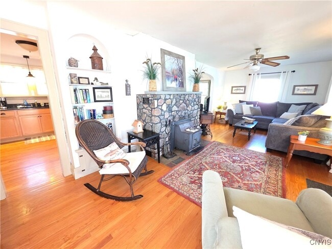 Building Photo - 5358 W Lake Rd