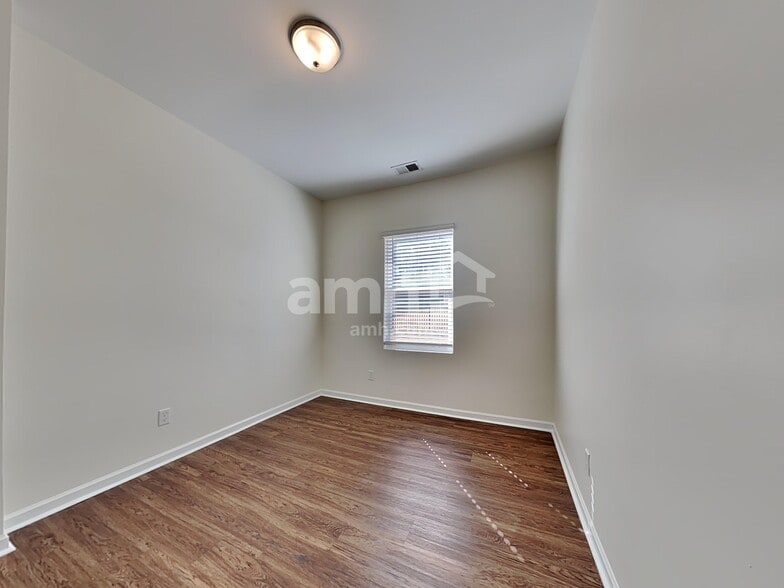 Building Photo - 224 Orion Way