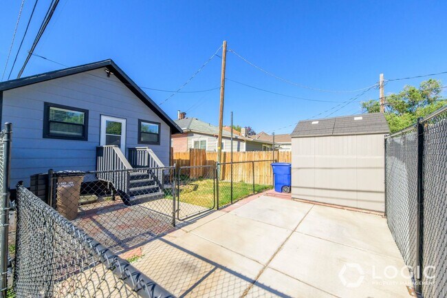 Building Photo - 935 W 200 N