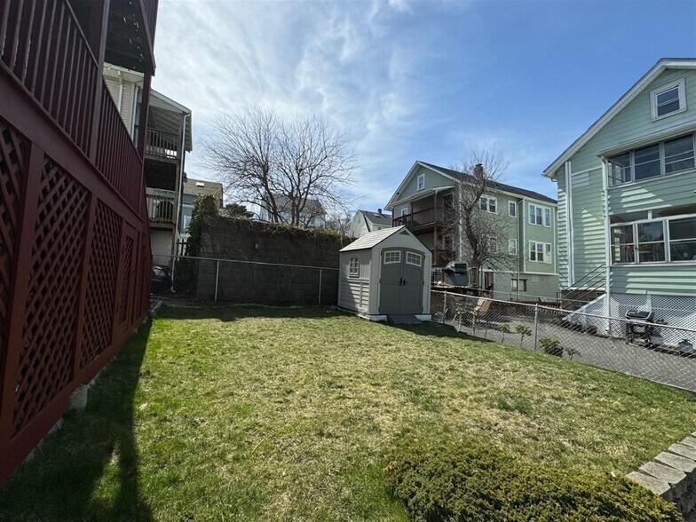 Building Photo - 14 Melville Rd