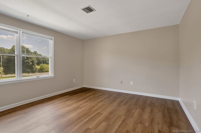 Building Photo - 141 Brighton Cir