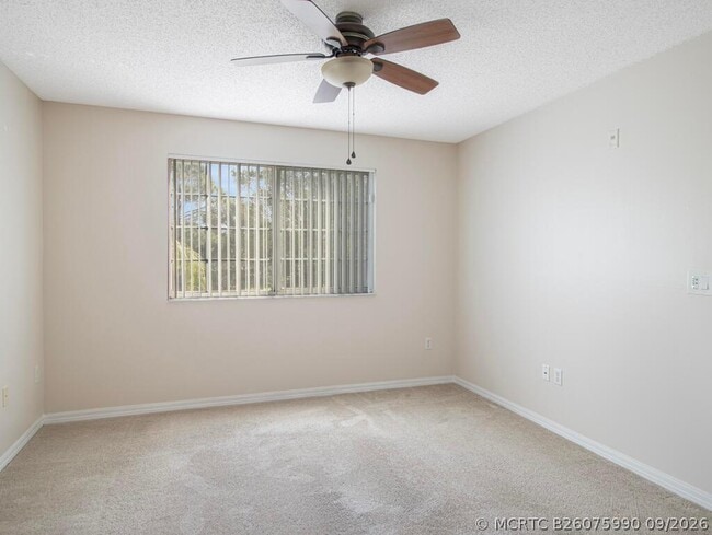 Building Photo - 500 Crestwood Ct N