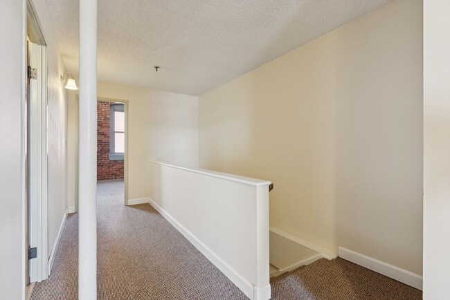 Building Photo - 1 Saco Island Terrace