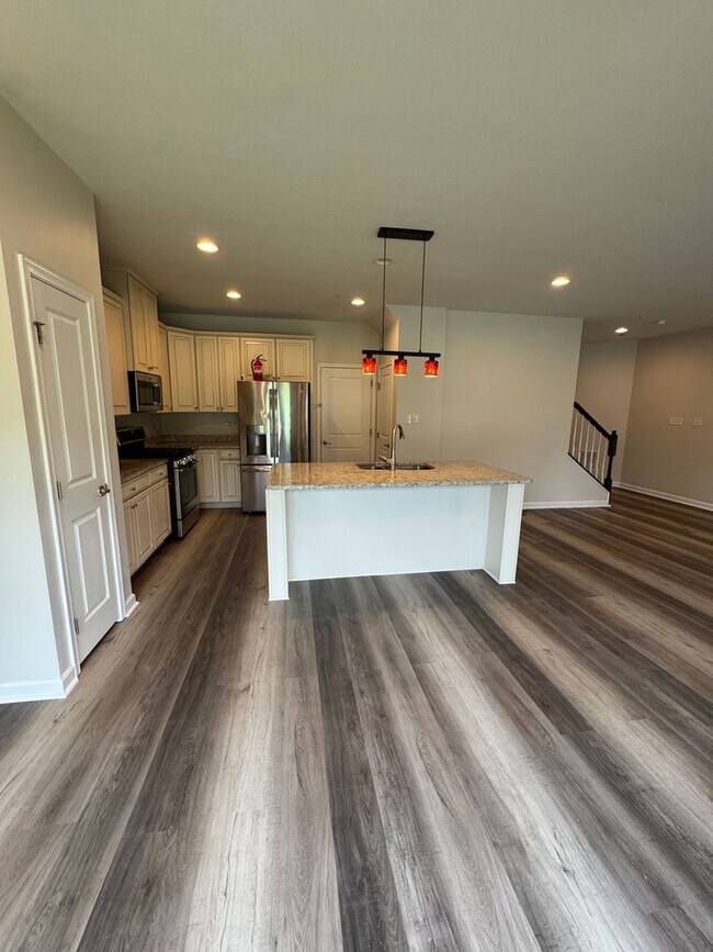 Building Photo - Beautiful 3 Bedroom 3.5 Bath in Sewickley, PA!