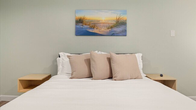 Building Photo - 27 S Oakland Ave